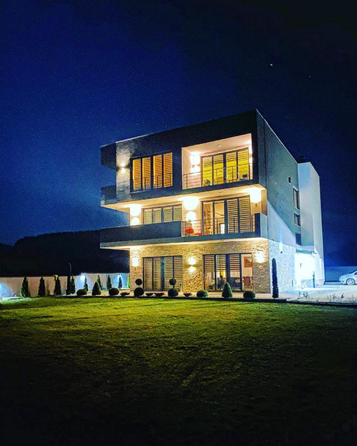 Papa Apartments Berovo Exterior photo