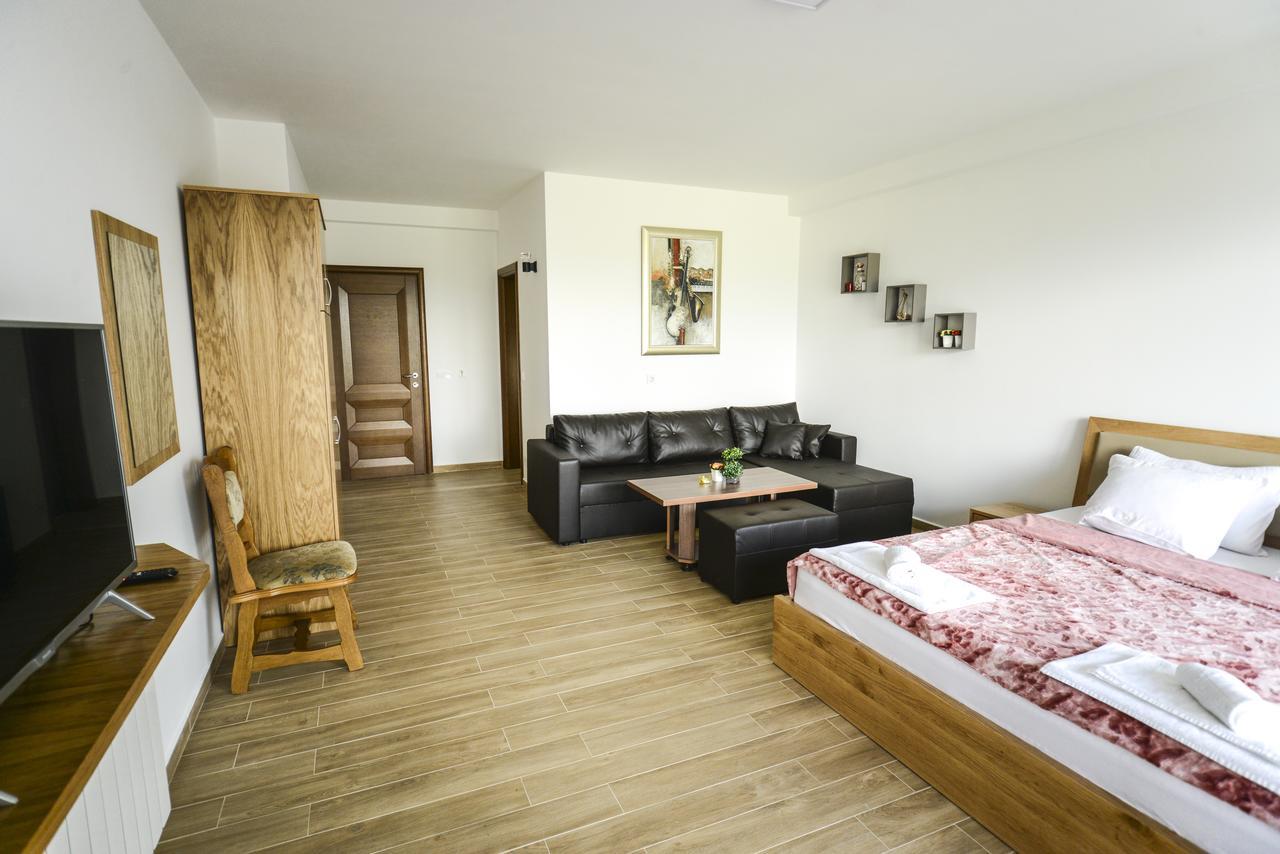 Papa Apartments Berovo Exterior photo